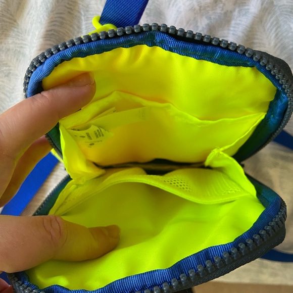 Lululemon Crossbody Bag - Picture 6 of 8